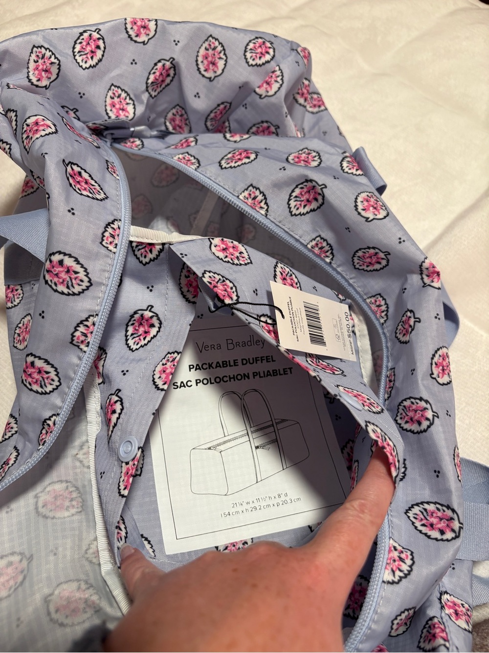 NWT Vera Bradley Ripstop Packable Duffel Bag in Light Blue Magnifique Leaf - Picture 7 of 7